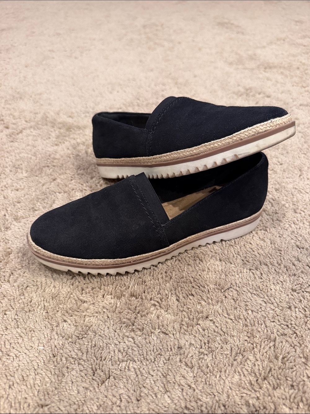 Woman’s Size 7 Clark’s Flats